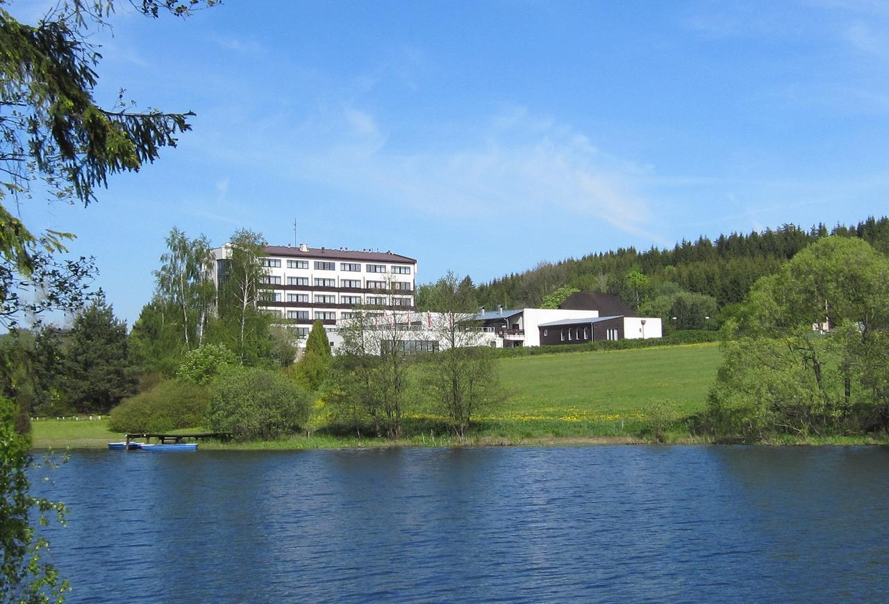 Hotel Skalsky Dvur Bystrice nad Pernstejnem Exteriör bild